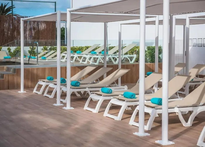 Iberostar Waves Dalias 4* 阿德耶